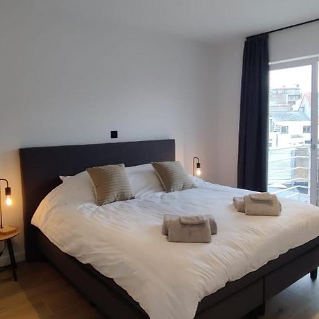 Luxueus, Ruim Appartement Op 350M Van Het Strand Ostende Exterior foto